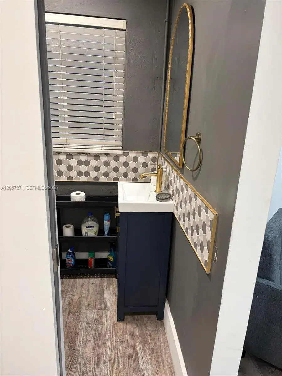840 NE 159th St # 1, North Miami Beach FL 33162