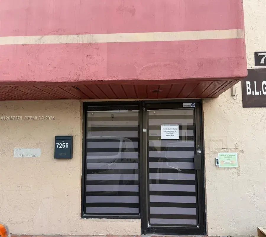 7266 NW 70th St, Miami FL 33166