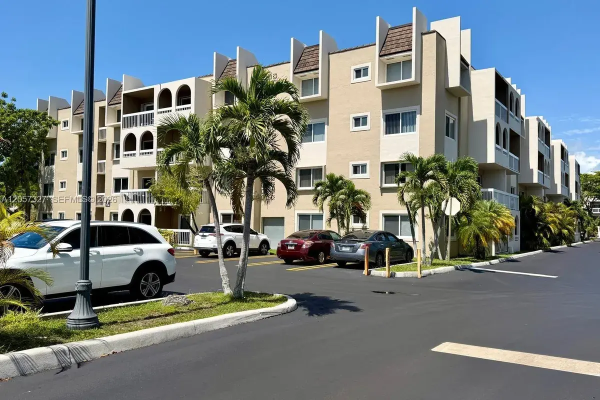 7730 Camino Real # 406, Miami FL 33143