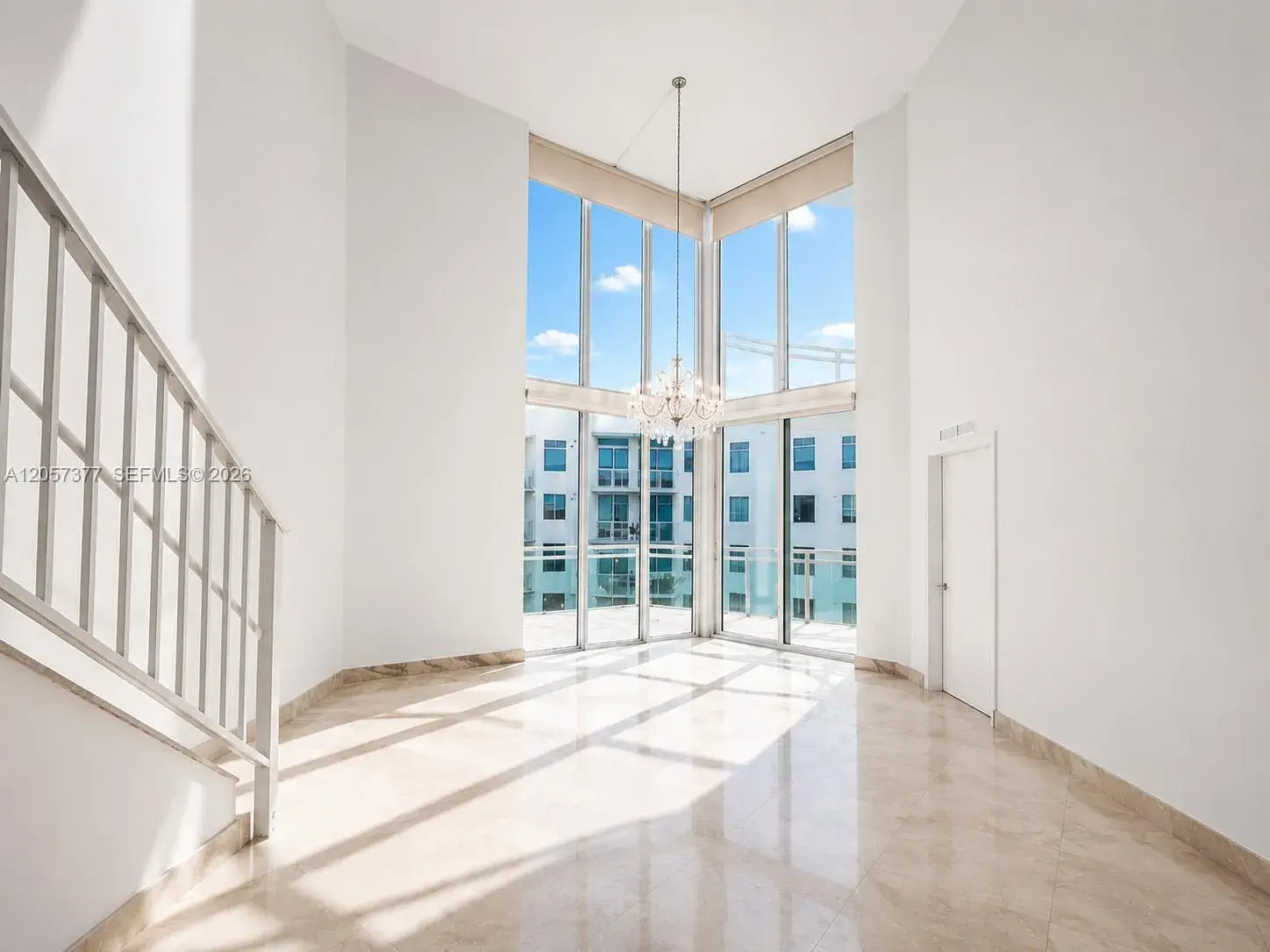 2 bedroom 2 bath Residential for sale at 3000 NE 188th St # 709, Aventura FL 33180