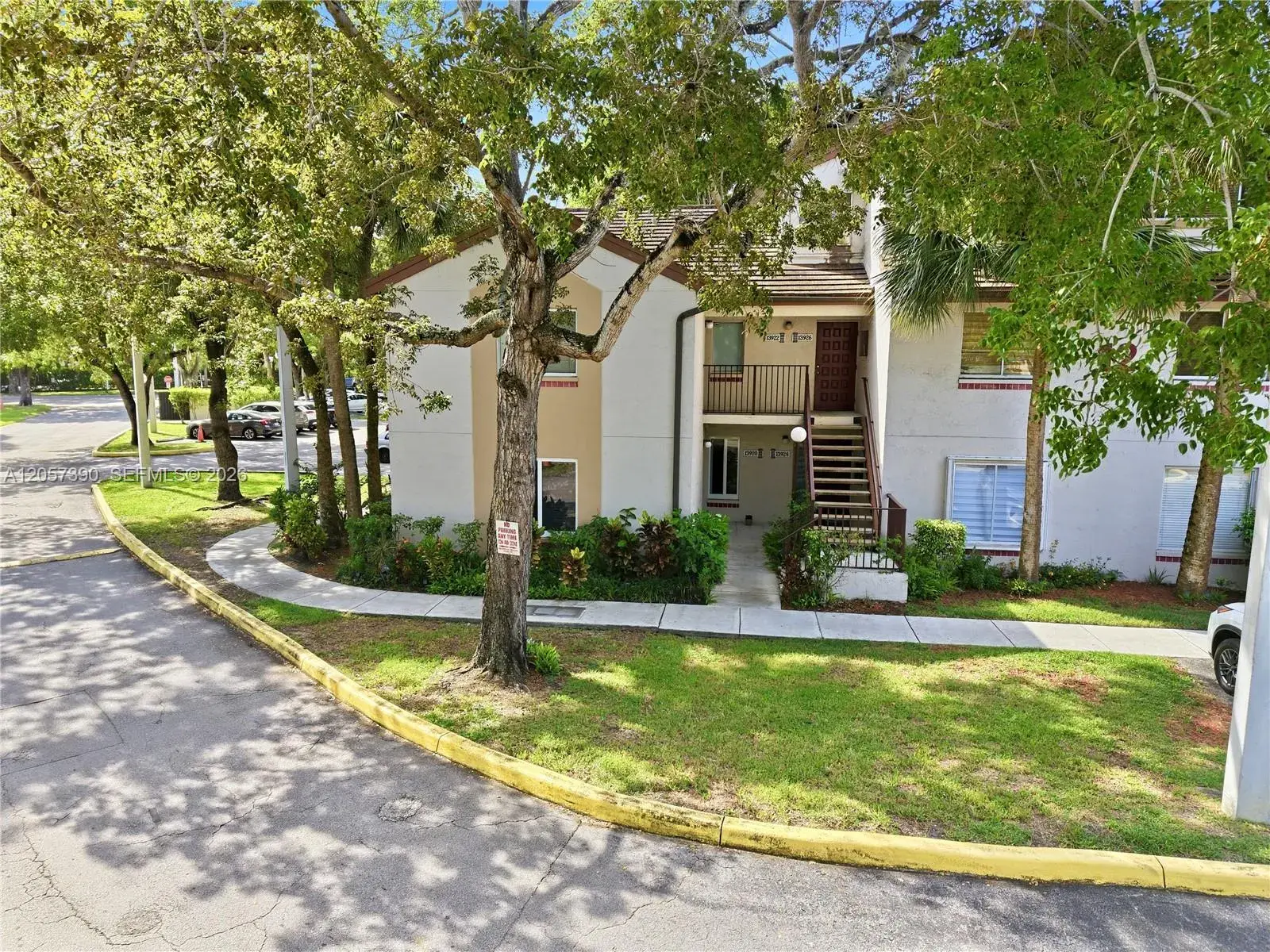 2 bedroom 2 bath Residential for sale at 13920 SW 93rd Ln # 13920, Miami FL 33186