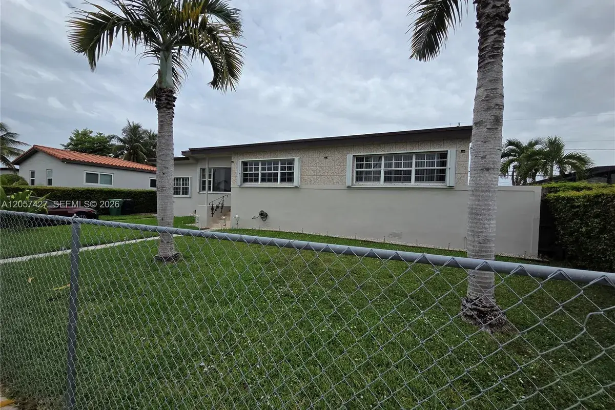 8441 SW 32nd Ter, Miami FL 33155