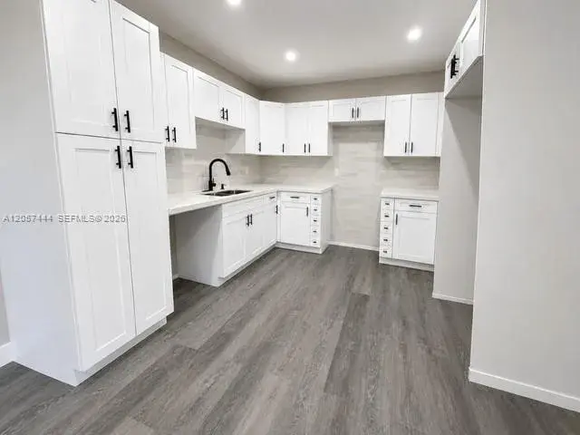 2288 W 4th Ct, Hialeah FL 33010