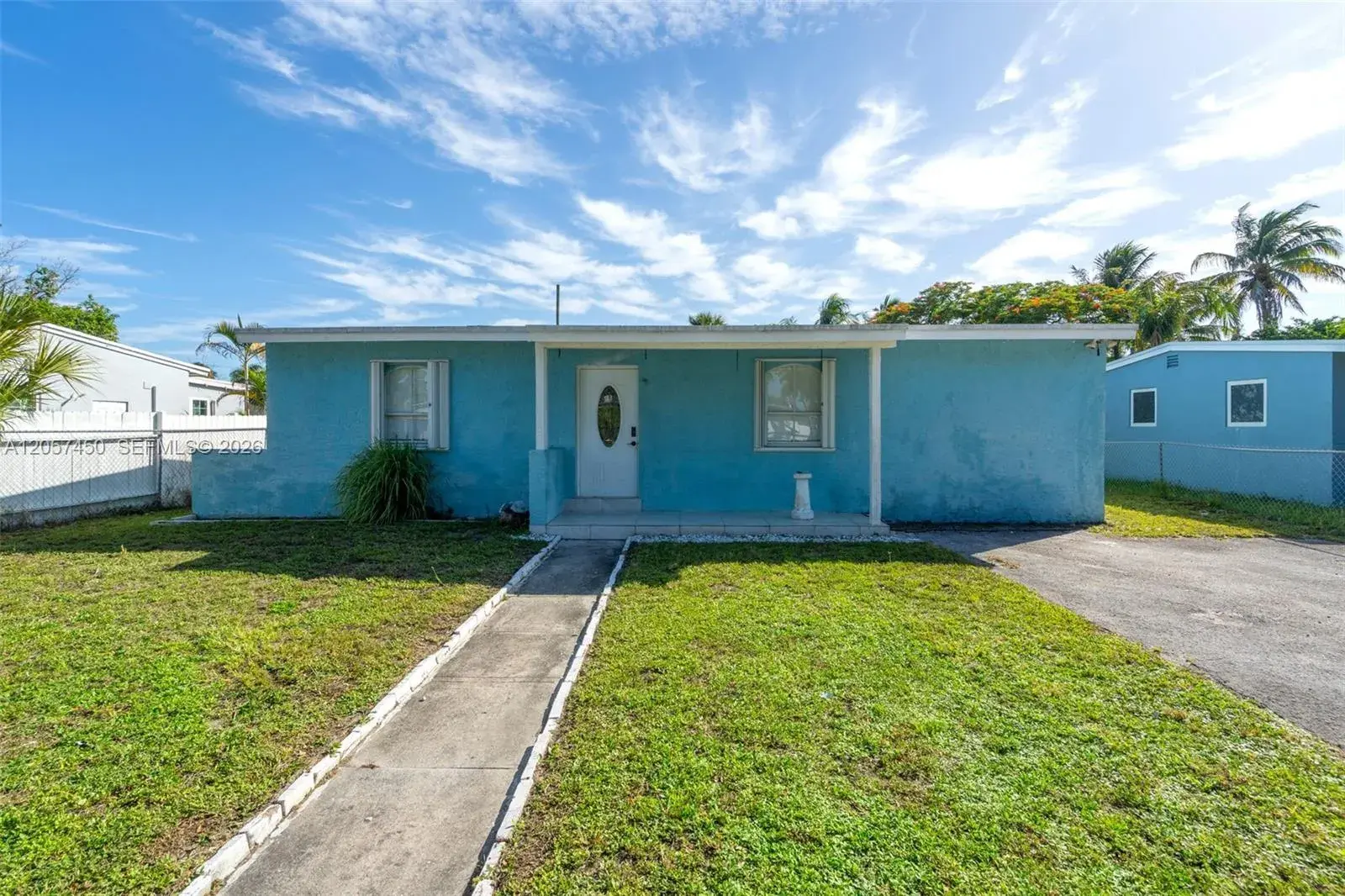 3 bedroom 2 bath Residential for sale at 1207 Chateau Park Dr, Fort Lauderdale FL 33311