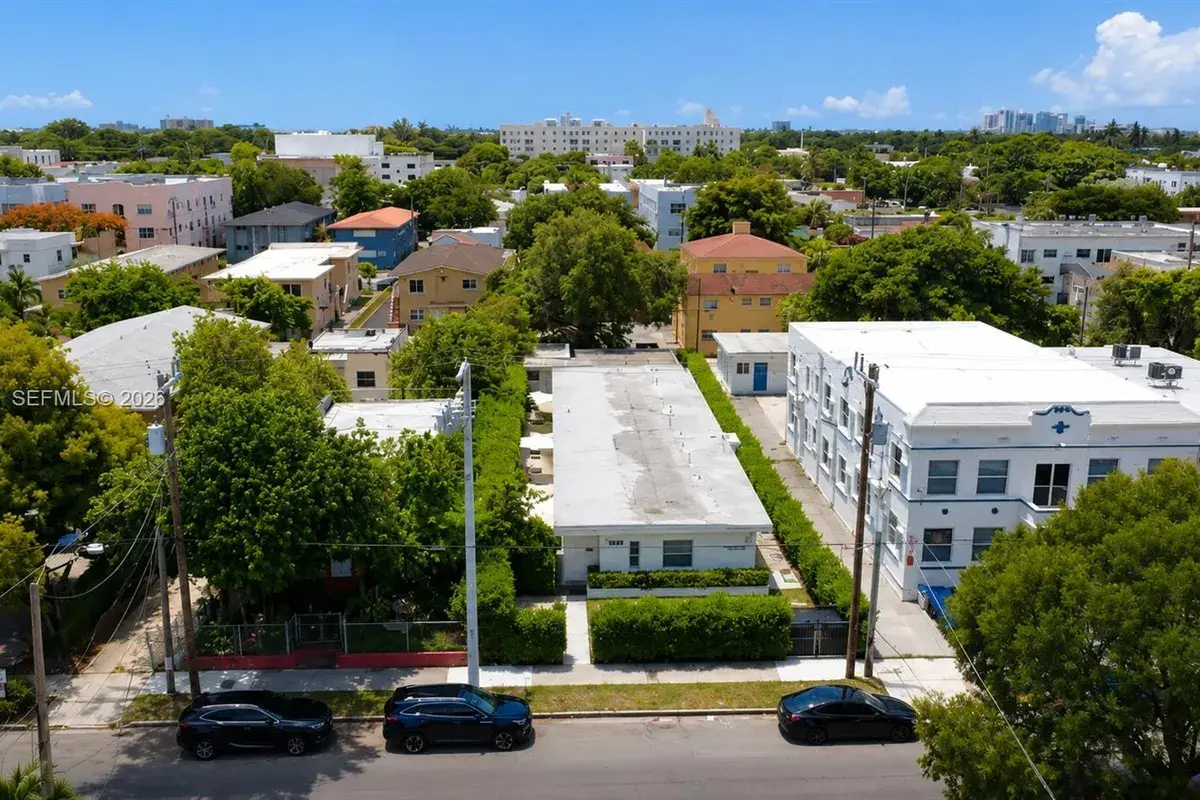 1440 SW 4th St, Miami FL 33135
