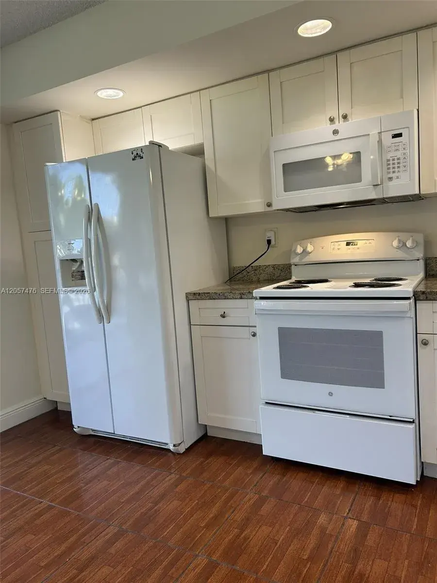 8520 SW 133rd Ave Rd # 213, Miami FL 33183