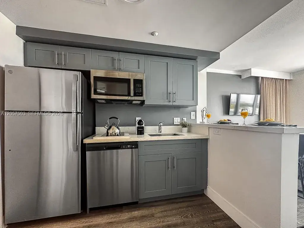 1 bedroom 2 bath Residential for sale at 2889 Mcfarlane Rd # 912, Miami FL 33133