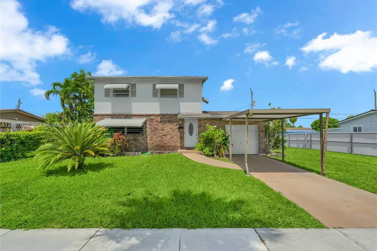 2322 SW 128th Ave, Miami FL 33175