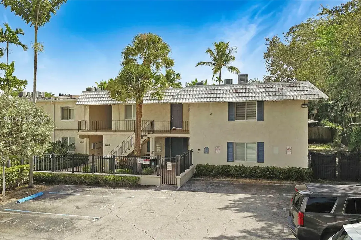 8617 SW 68th Ct # 24, Pinecrest FL 33156