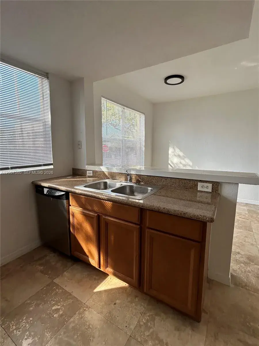 953 SW 10th St # 1, Miami FL 33130