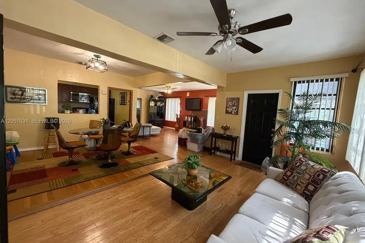 709 N 26th Ave, Hollywood FL 33020