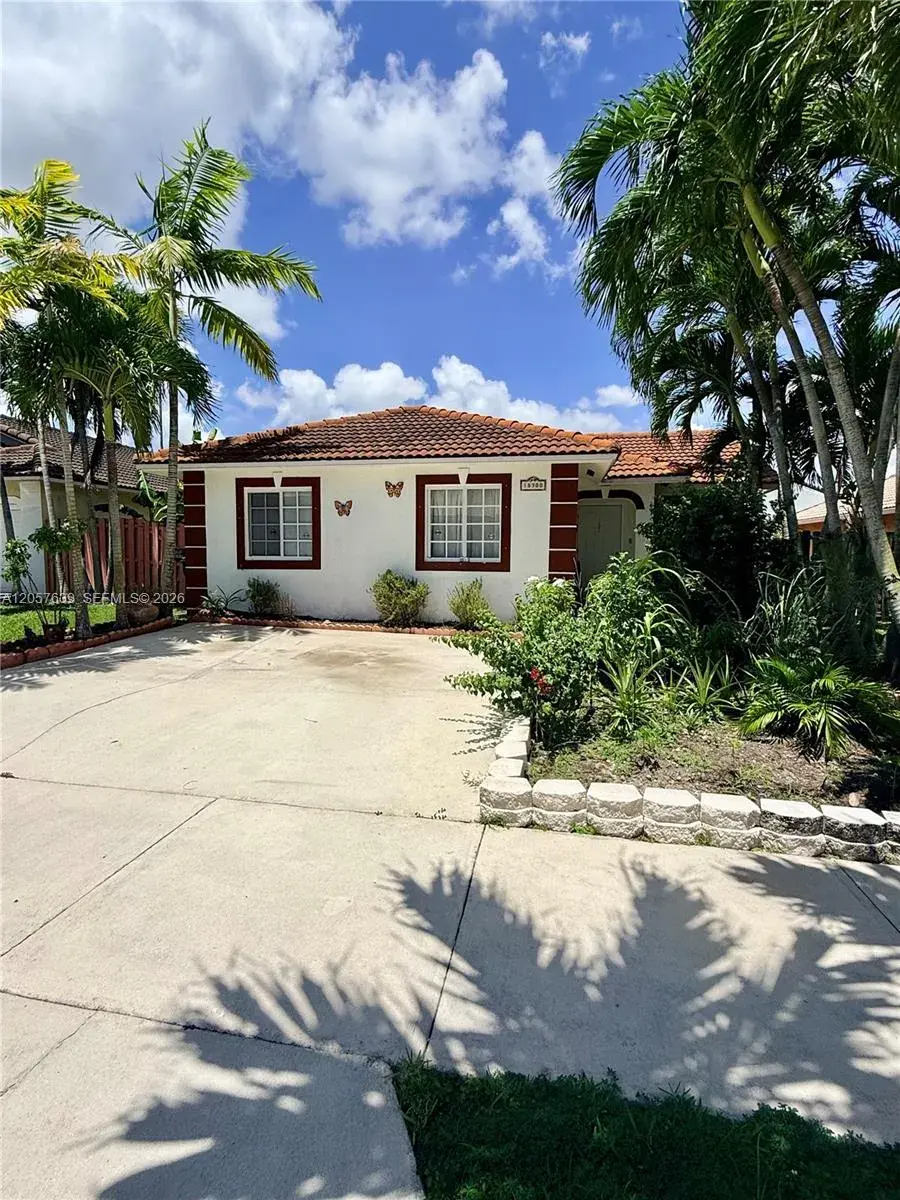 18300 SW 143rd Ct, Miami FL 33177