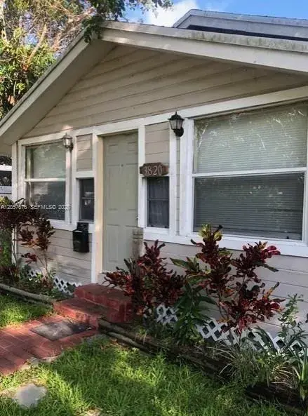 4 bedroom 2 bath Residential for sale at 3820 Oak Ave, Miami FL 33133