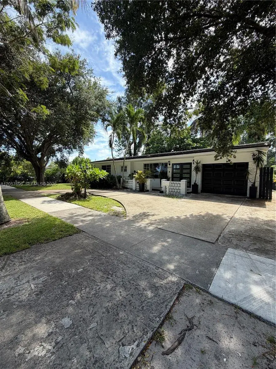 15700 N Miami Ave, Miami FL 33169