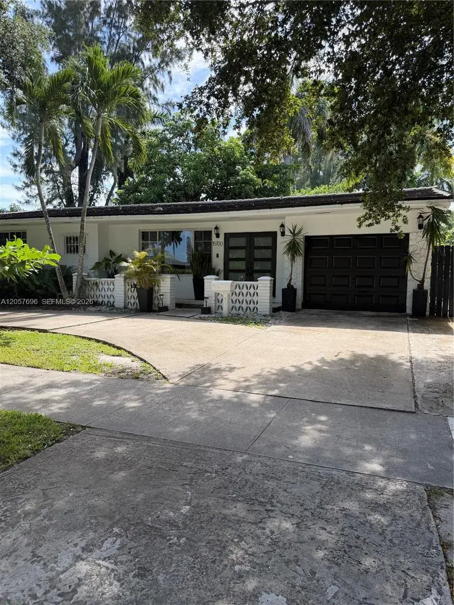 15700 N Miami Ave, Miami FL 33169