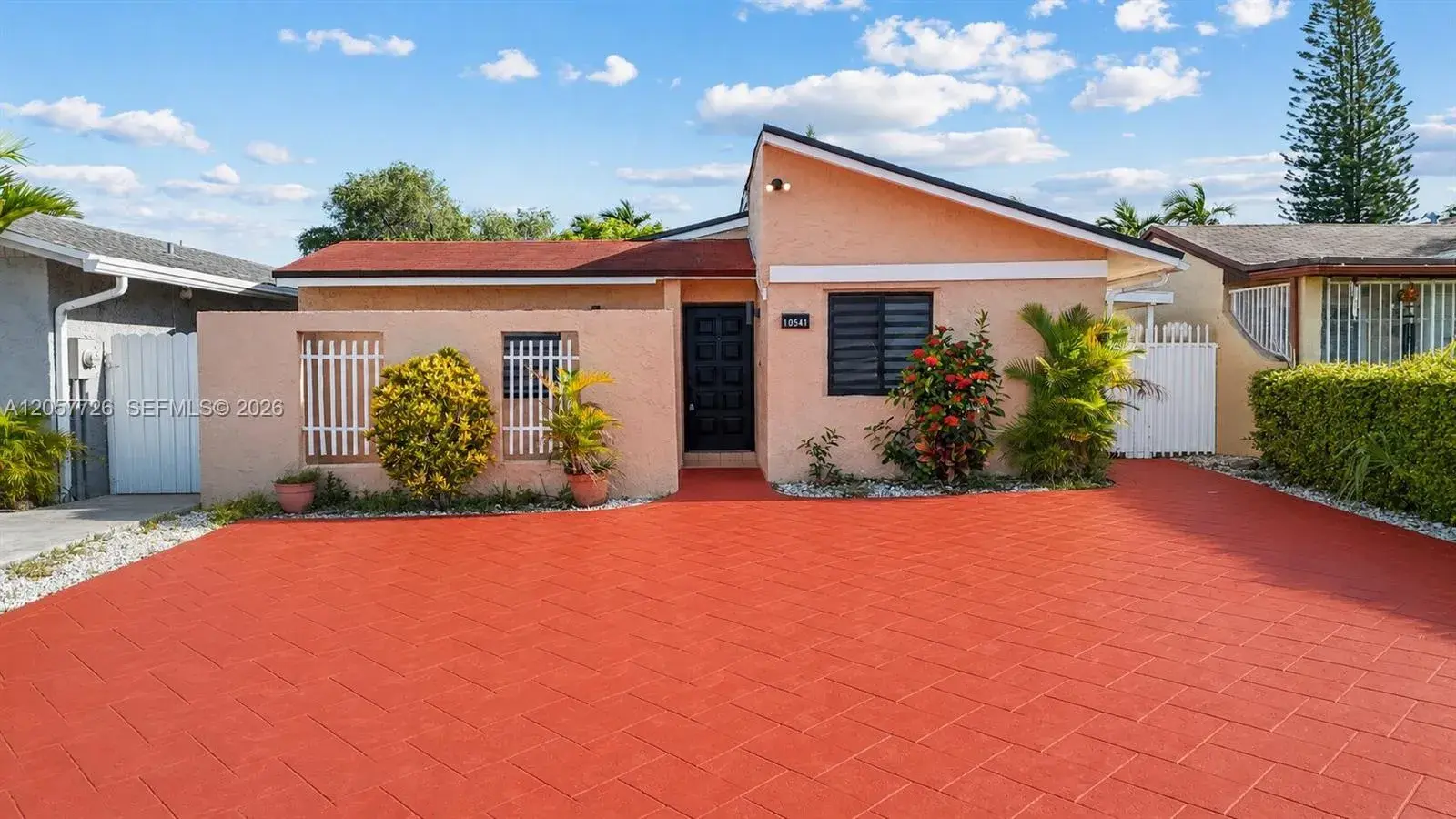 10541 SW 21st Ln, Miami FL 33165