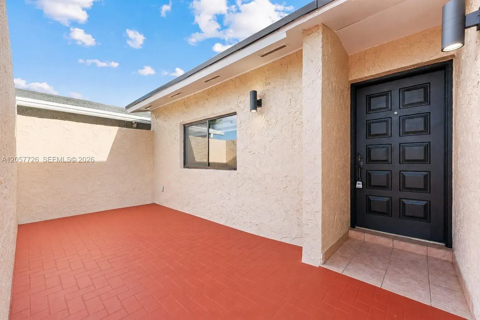 10541 SW 21st Ln, Miami FL 33165
