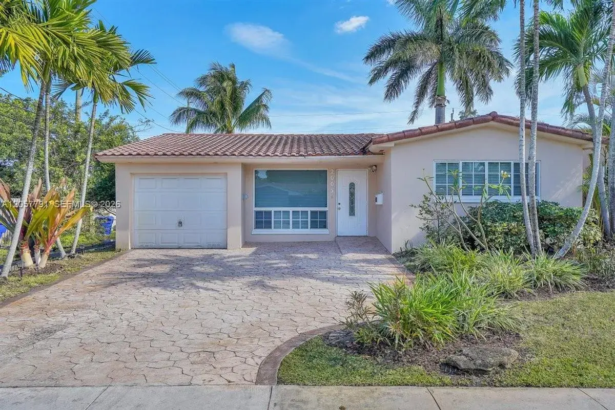 3 bedroom 2 bath Residential for sale at 2005 N 36th Ave, Hollywood FL 33021