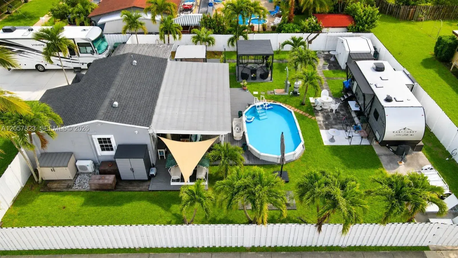 117 SW 6th St, Hallandale Beach FL 33009