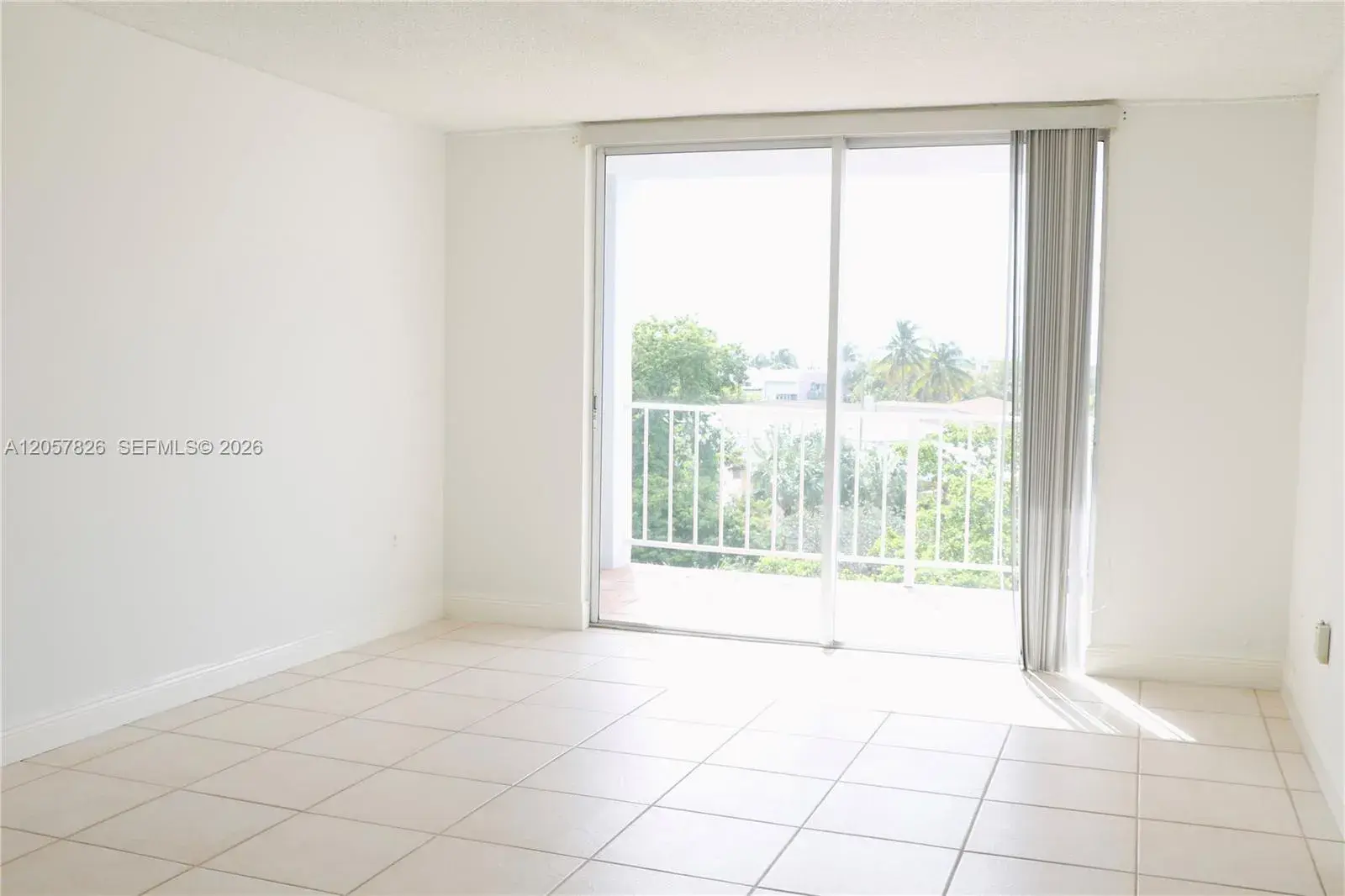 6900 Bay Dr # 4A, Miami Beach FL 33141