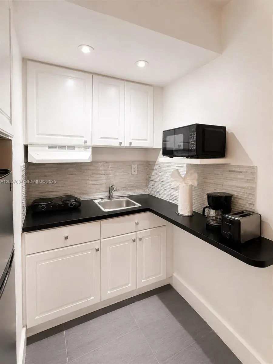 3025 Indian Creek Dr # 204, Miami Beach FL 33140