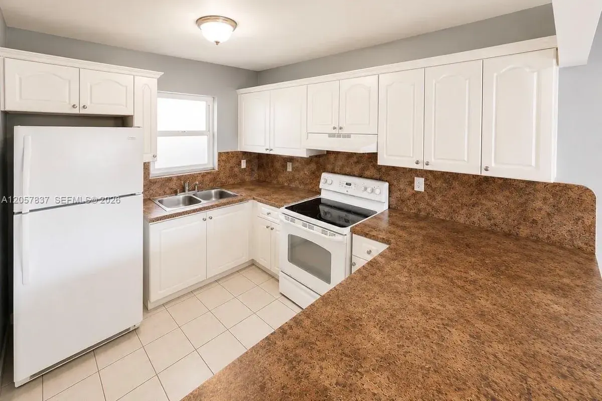 2400 NW 16th St Rd # 407, Miami FL 33125