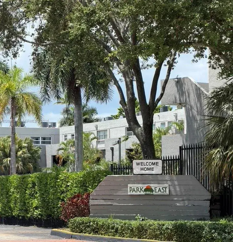 30 NW 87th Ave # C201, Miami FL 33172