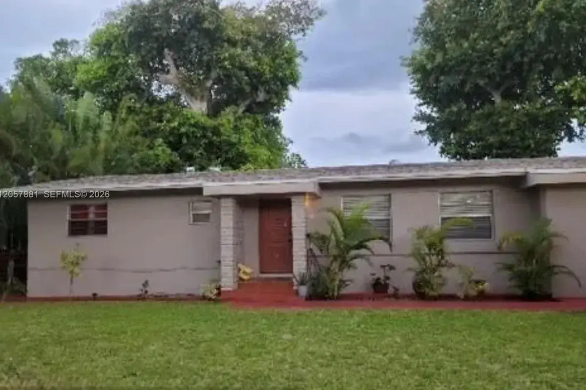 530 NE 130 ST, Miami FL 333161