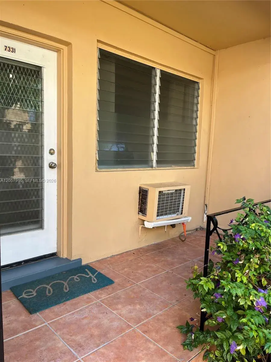 7333 Byron Ave # 7331, Miami Beach FL 33141
