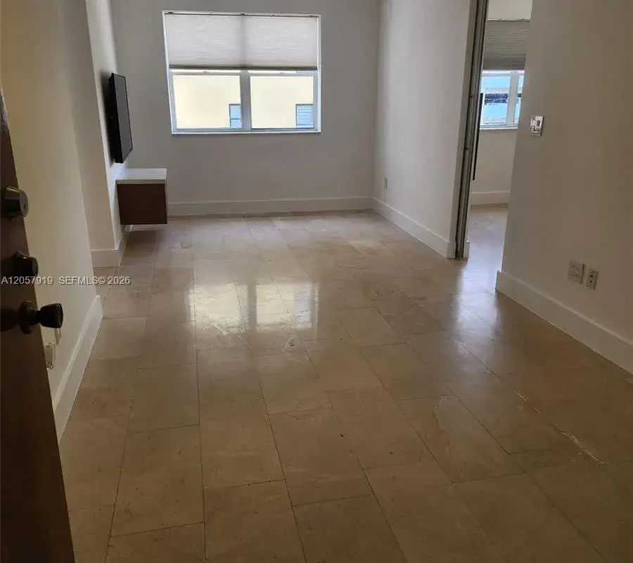1390 Ocean Dr # 402, Miami Beach FL 33139