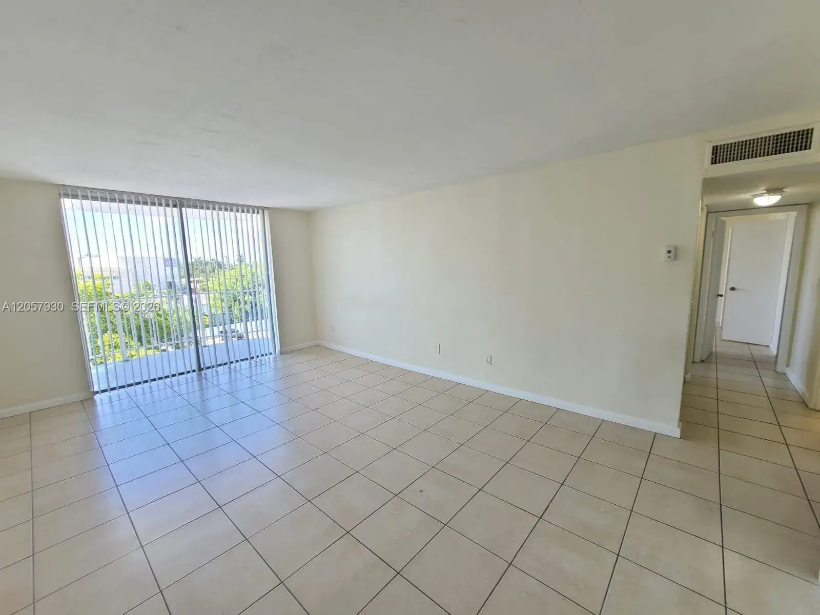 496 NW 165th St Rd # 409, Miami FL 33169