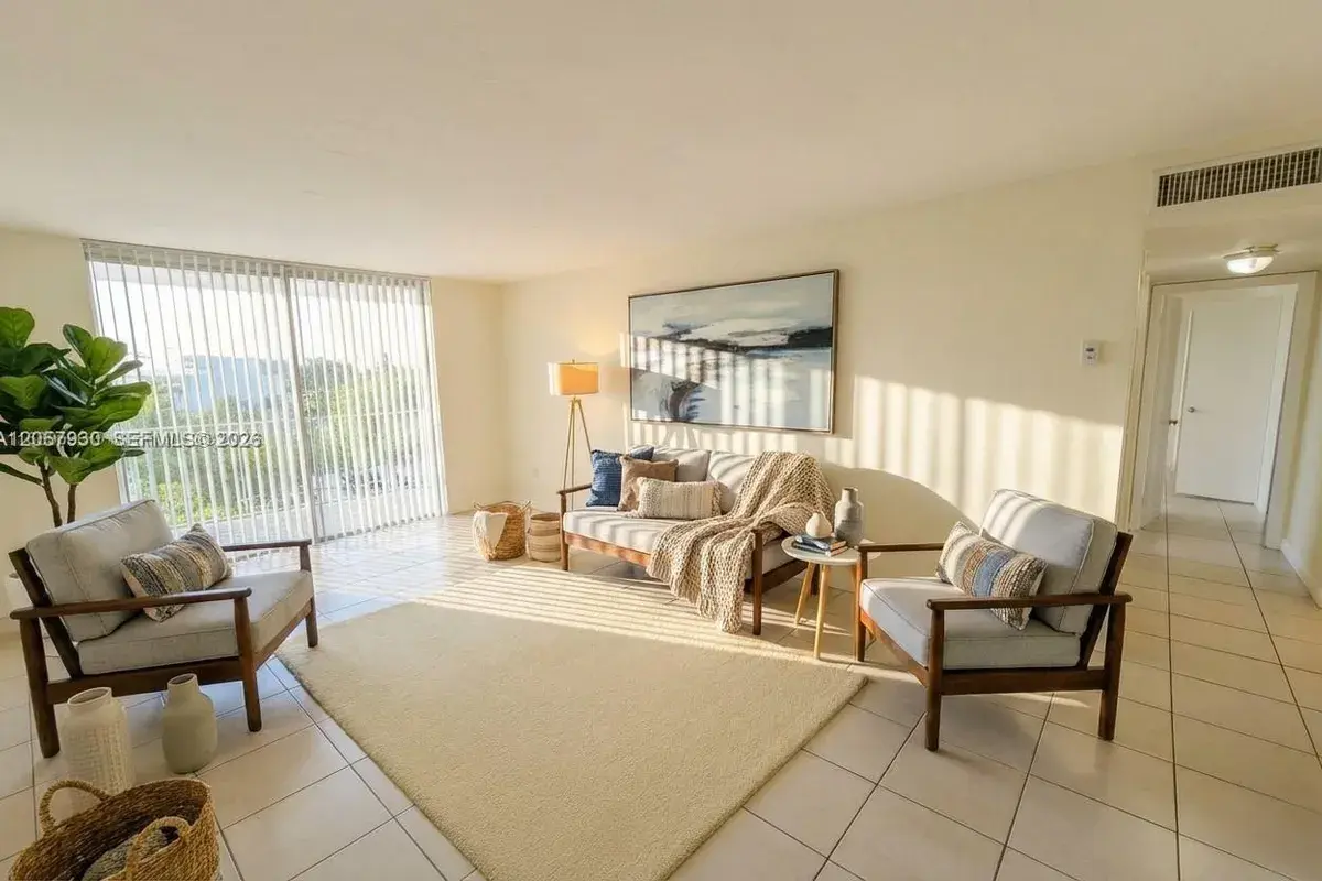 496 NW 165th St Rd # 409, Miami FL 33169