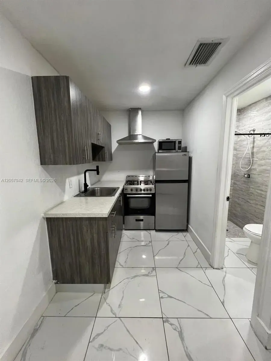 15010 NE 7th Ave, Miami FL 33161