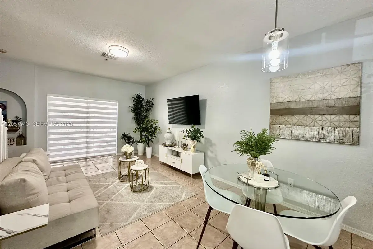 5640 NW 115th Ct # 206, Doral FL 33178