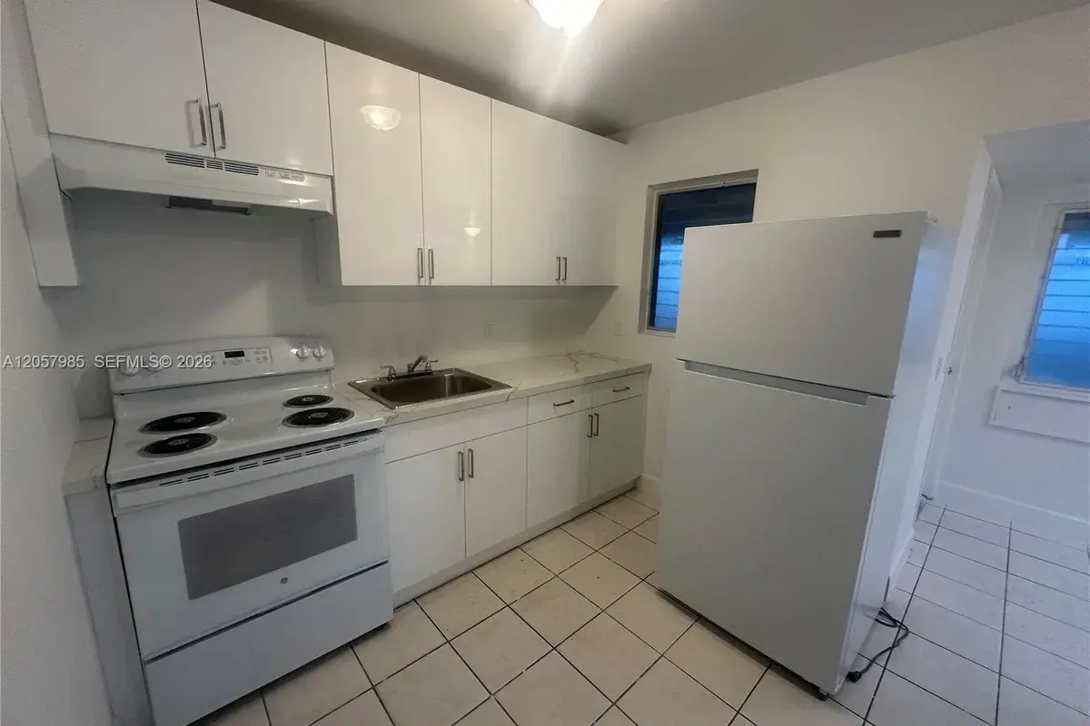 3404 SW 14th St # R, Miami FL 33145