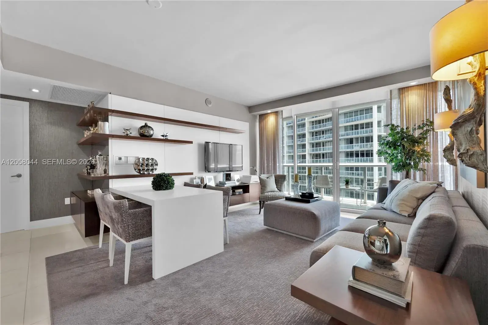 475 Brickell Ave # 5013, Miami FL 33131