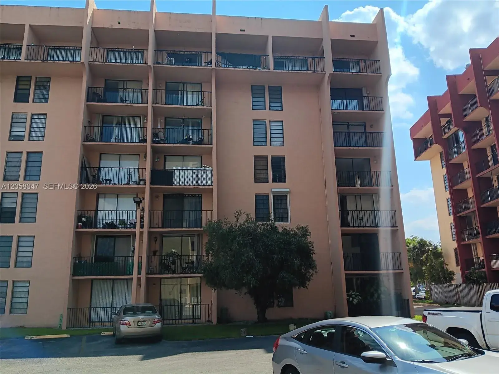 9688 Fontainebleau Blvd # 502, Miami FL 33172