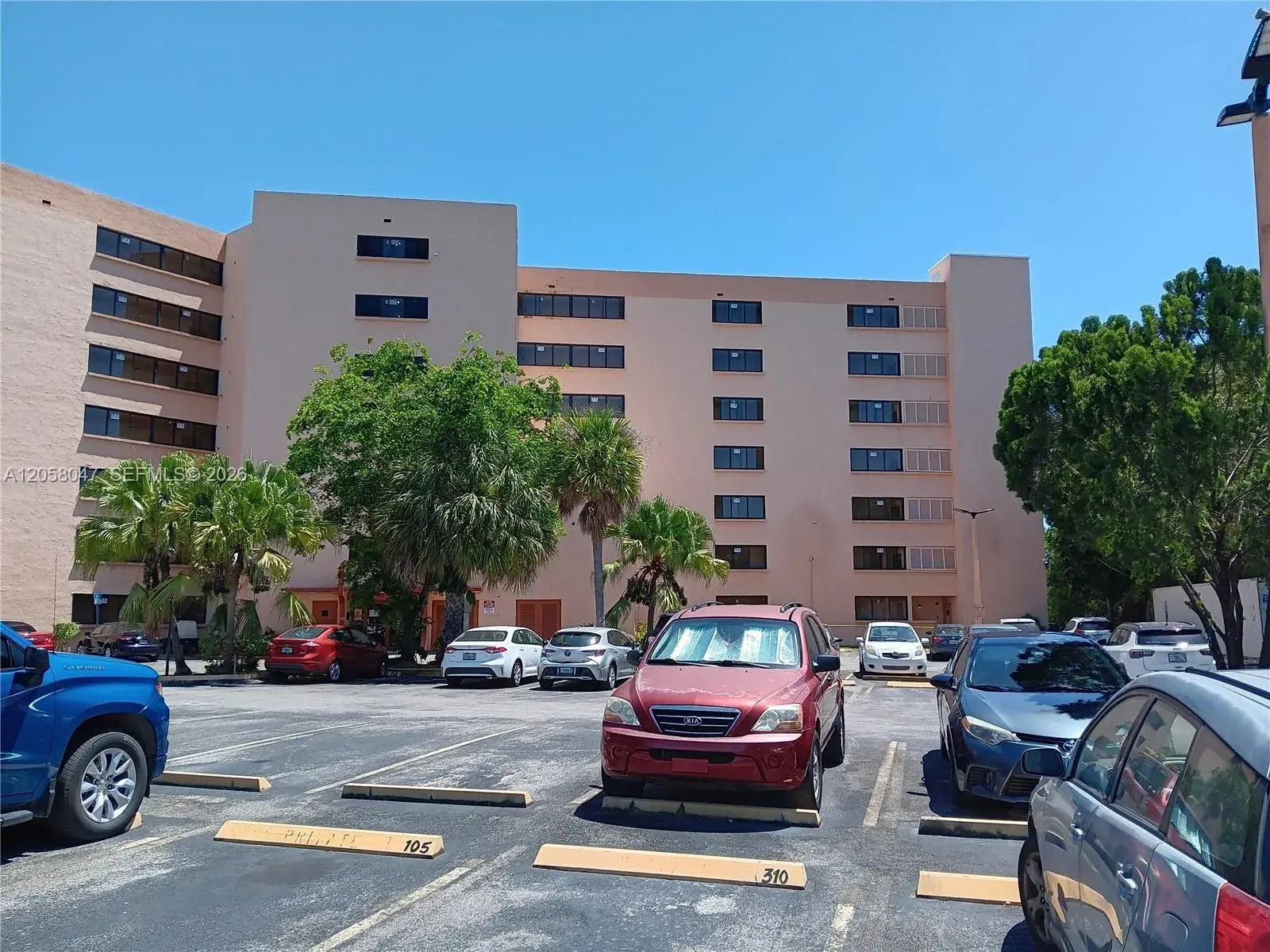 9688 Fontainebleau Blvd # 502, Miami FL 33172