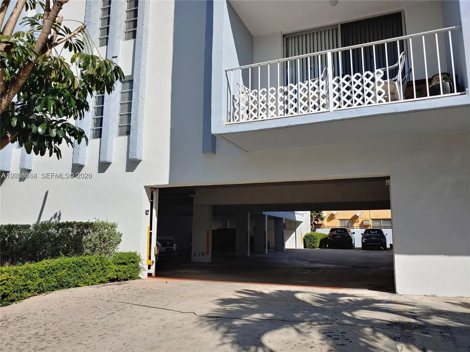 7705 Abbott Ave # 304, Miami Beach FL 33141
