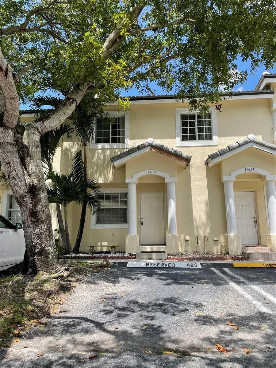 3 bedroom 2 bath Residential Lease for rent at 14124 SW 121st Pl # 26, Miami FL 33186