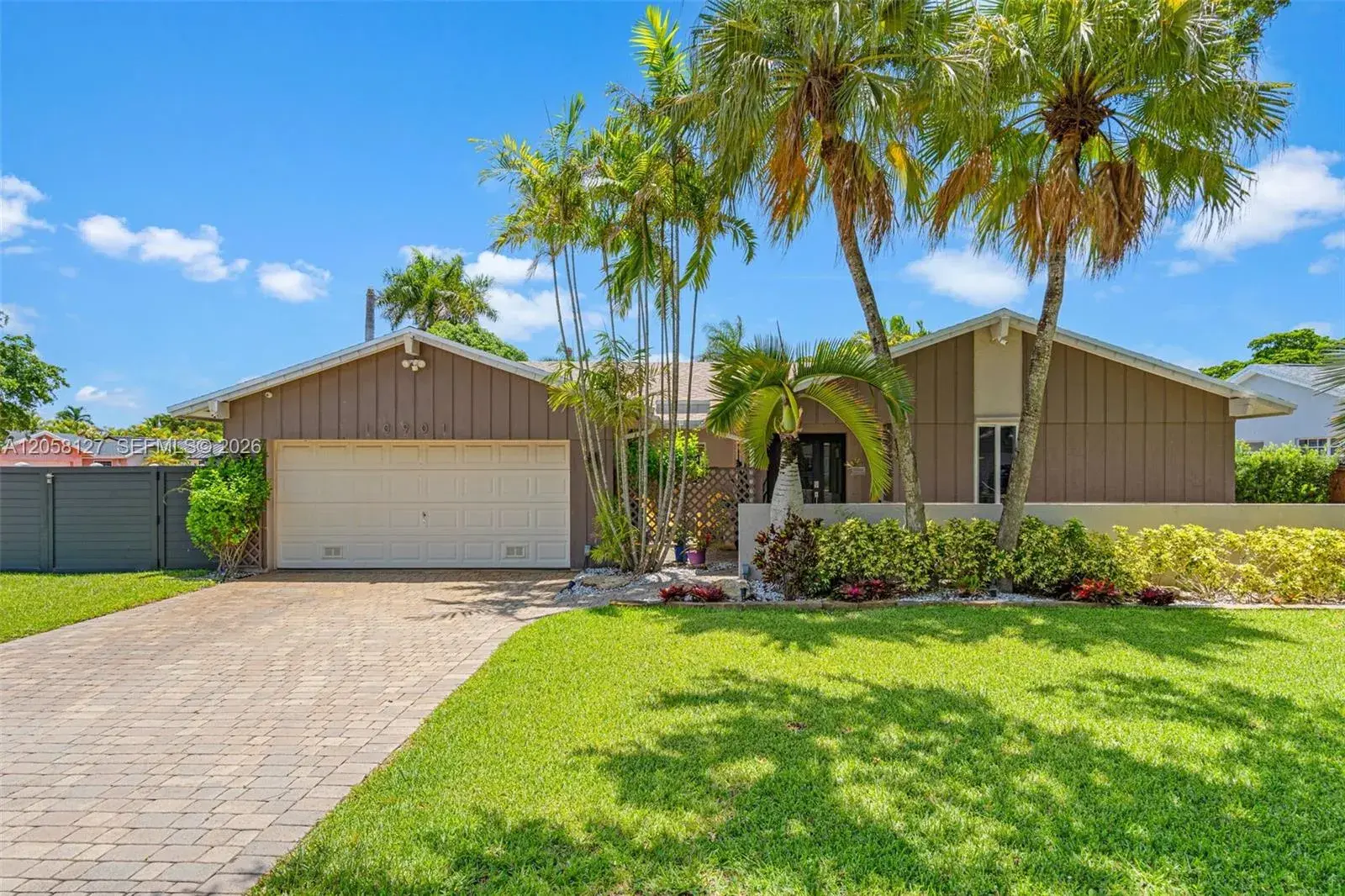3 bedroom 2 bath Residential for sale at 10901 SW 140th Ave, Miami FL 33186
