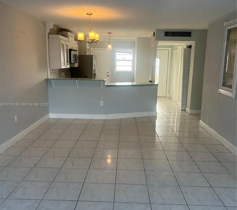 1780 NE 191st St # 2, Miami FL 33179