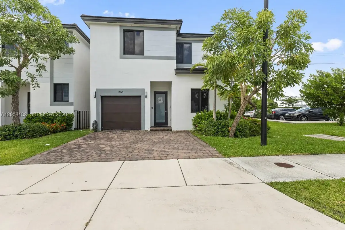 15725 SW 136th Ter, Miami FL 33196