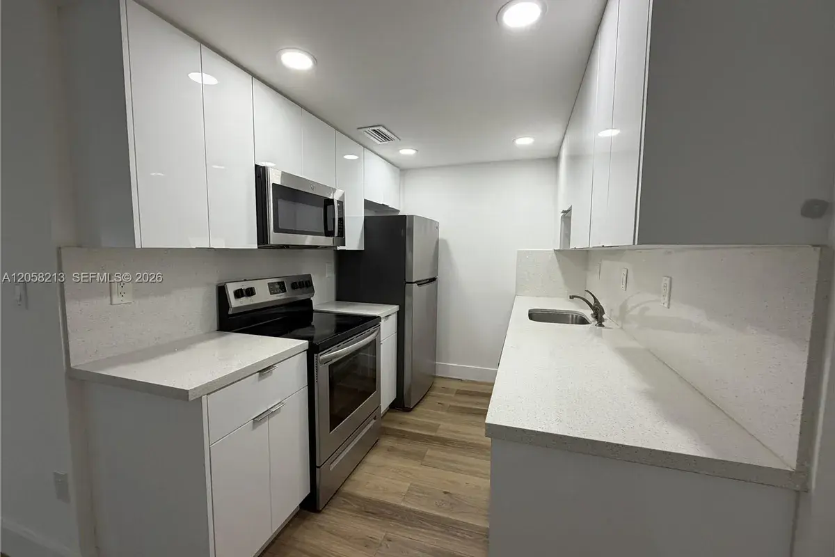 10822 N Kendall Dr # S23, Miami FL 33176