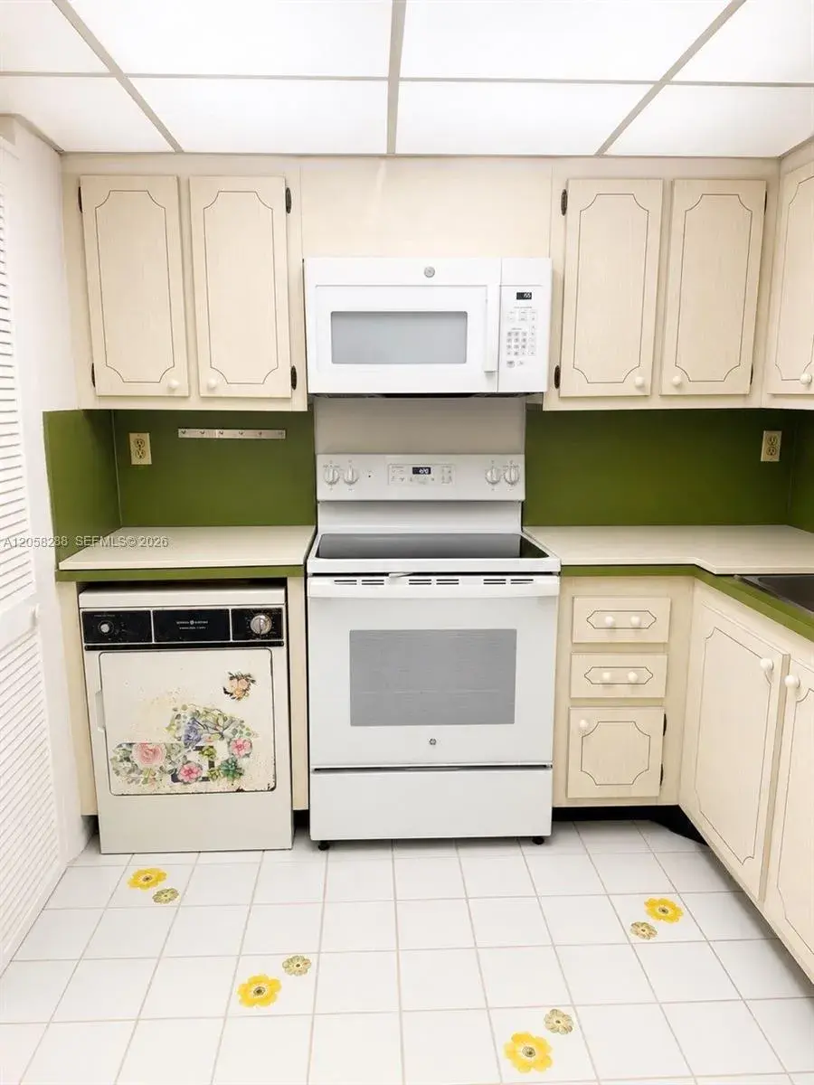 1865 Brickell Ave # A1802, Miami FL 33129