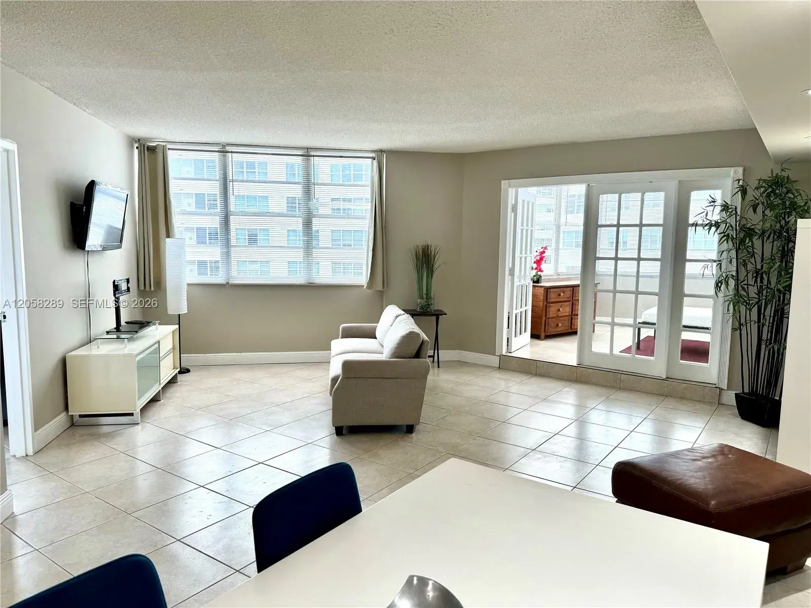 801 Brickell Bay Dr # 465, Miami FL 33131