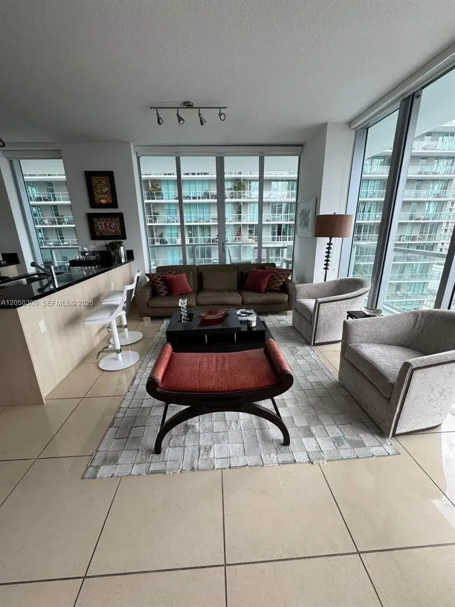 1111 SW 1 AV, Miami FL 33130