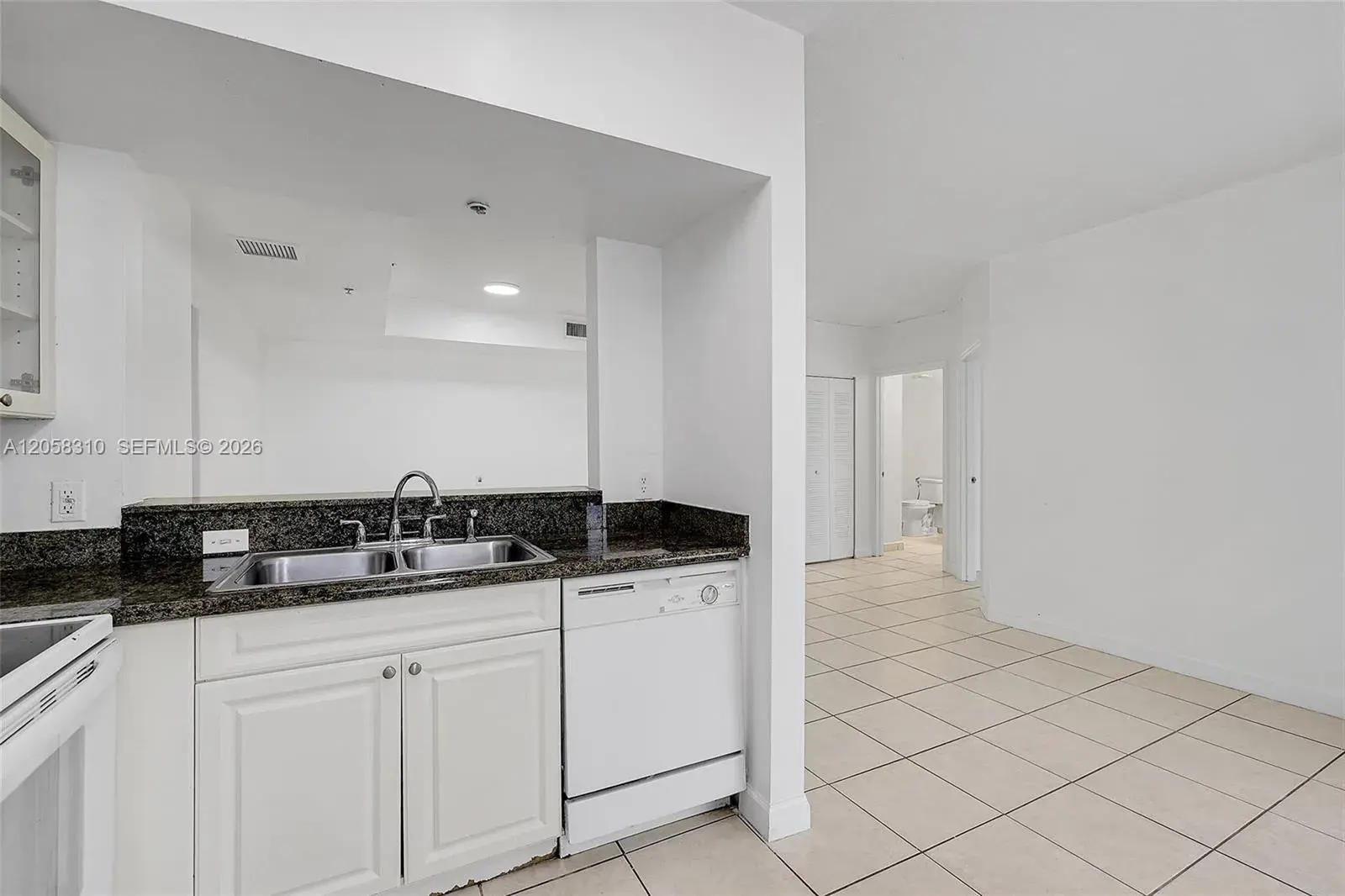 1 Glen Royal Pkwy # 1010, Miami FL 33125