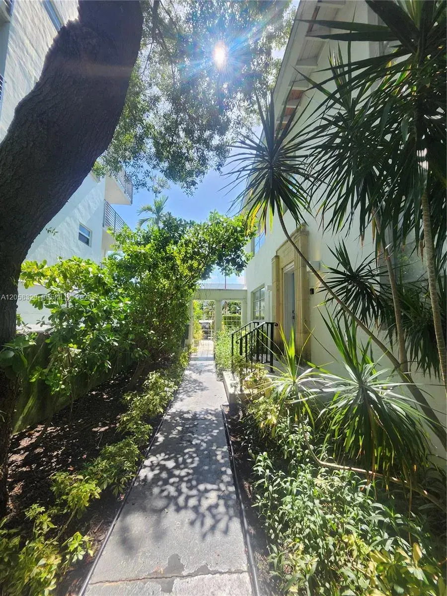 1557 Euclid Ave # 5, Miami Beach FL 33139