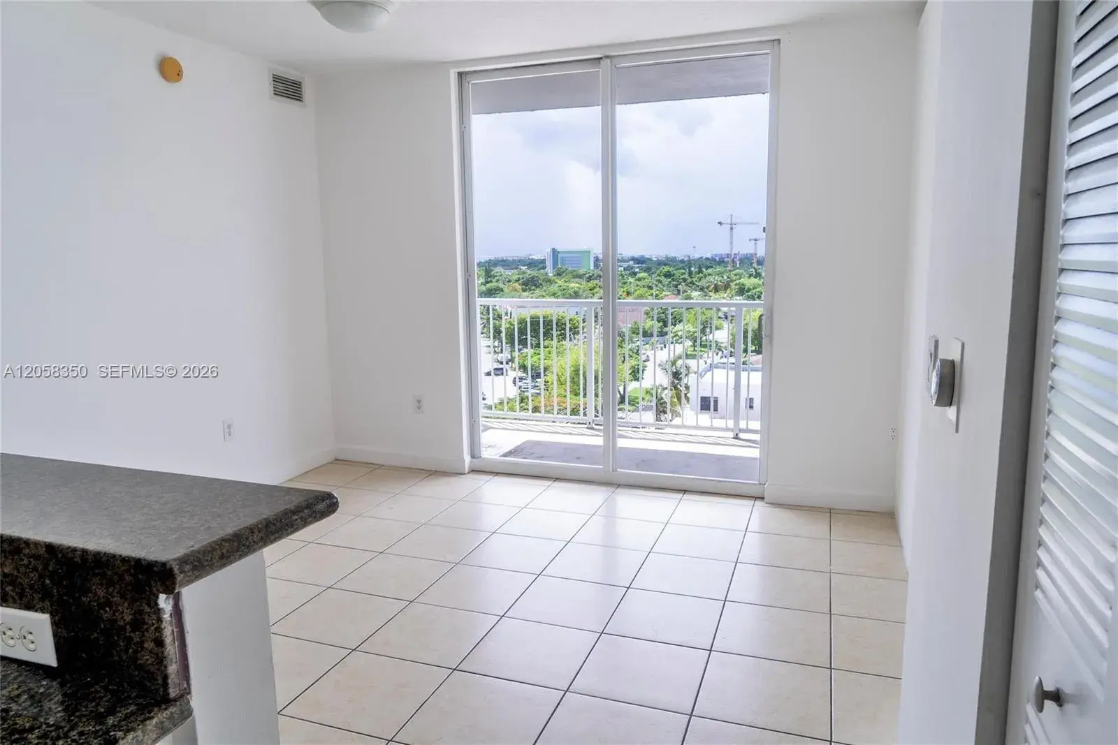 1 Glen Royal Pkwy # 809, Miami FL 33125